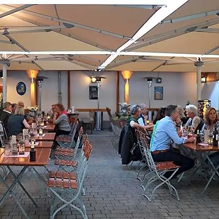 & Brauerei-gasthof Neuwirt Ξενοδοχείο
