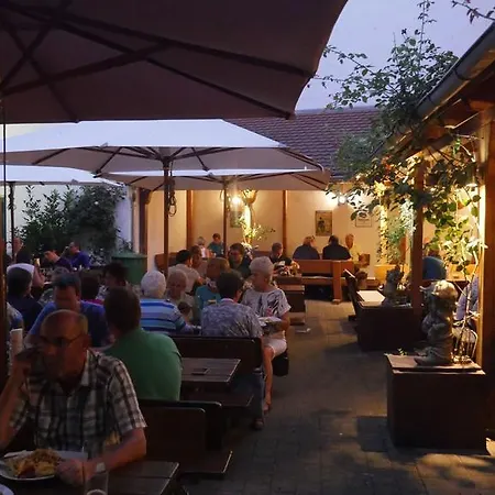 & Brauerei-gasthof Neuwirt Ξενοδοχείο