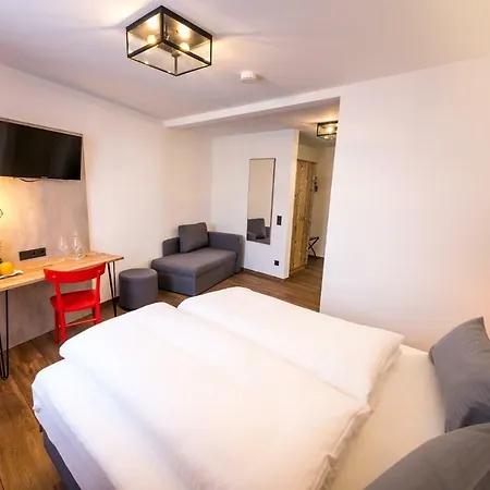 & Brauerei-gasthof Neuwirt Neuburg an Der Donau